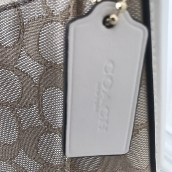 NWT COACH SIGNATURE CELESTE CONVERTIBLE HOBO F58327 CHALK - Picture 5 of 11